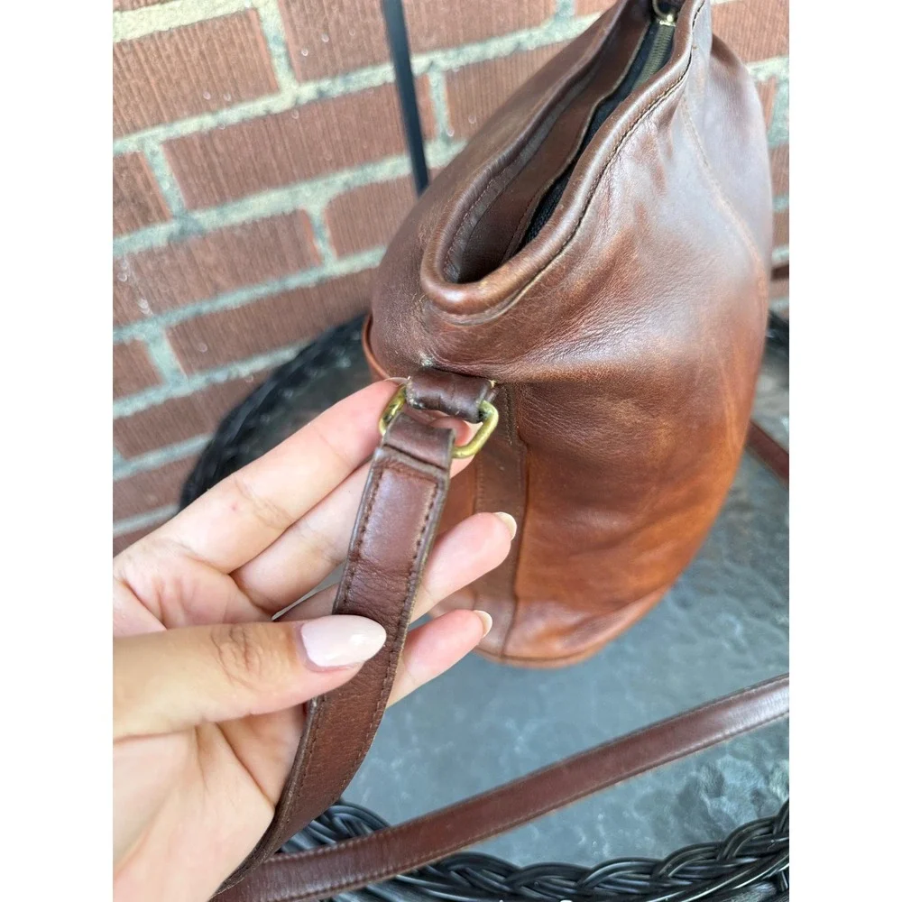 Vintage 1970-1980s Coach Brown Bucket Bag Medium Zip Top